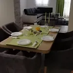 Albatros Apartman *