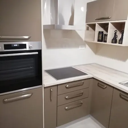 Albatros Apartment *